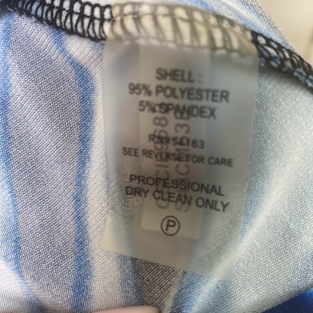 Calvin Klein stretchy scoop funnel neck tank shell size Large - Picture 6 of 7
